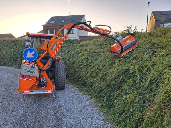 Klepelmaaier op maaiarm M380 S APS Marolin