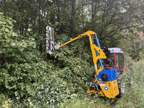 Zaagunit op maaiarm M380 S Marolin op Carraro