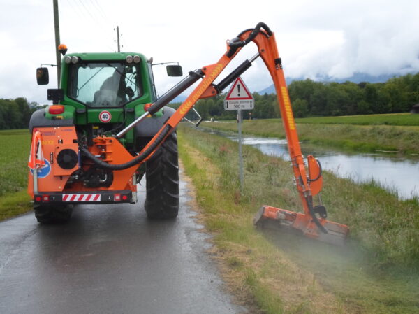 Maaiarm M 800 TX met klepelmaaier Marolin - armmaaier