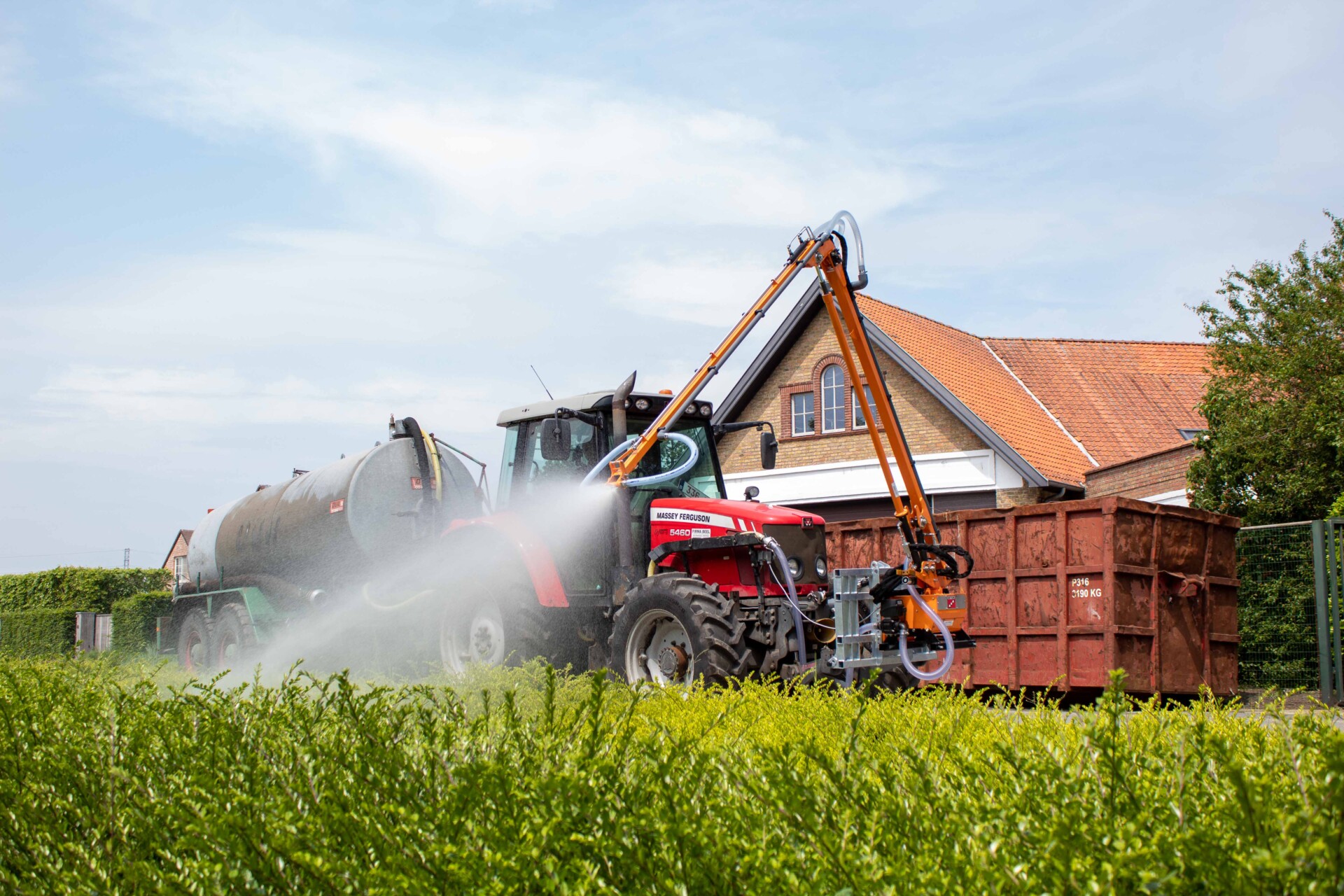 Bertsche gietarm op Massey Fergusson