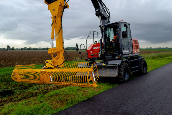 Herder Fish Protector maaikorf op Atlas graafmachine