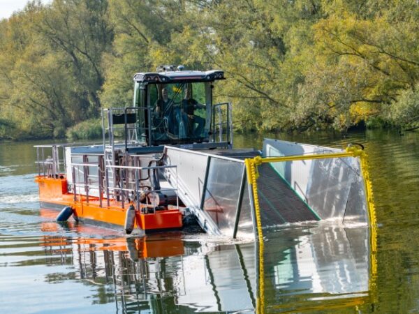 Maaiverzamelboot MC106 Conver