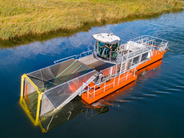 Maaiverzamelboot MC106 Conver