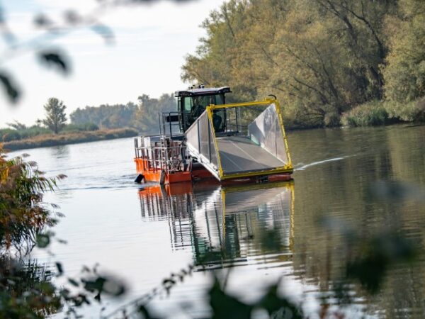 Maaiverzamelboot MC106 Conver