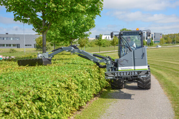 Maaiarm Scorpion 330 met heggenmulcher Greentec - armmaaier voor achter of frontmontage - mulcher - mulchdek - mulchingkit